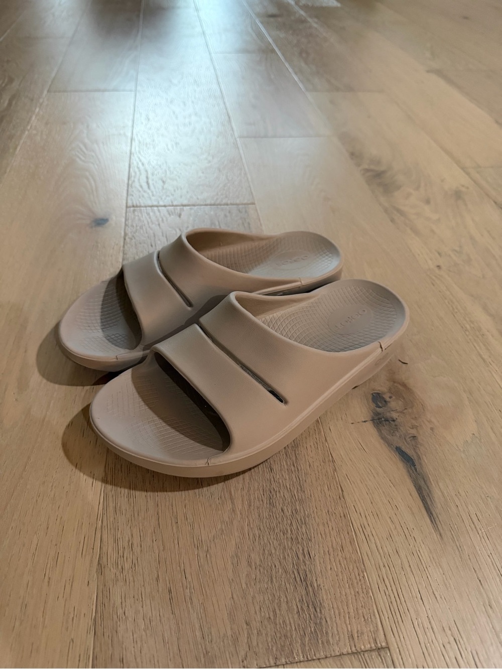 Oofos Men's Slip-On Slide Sandals in Beige